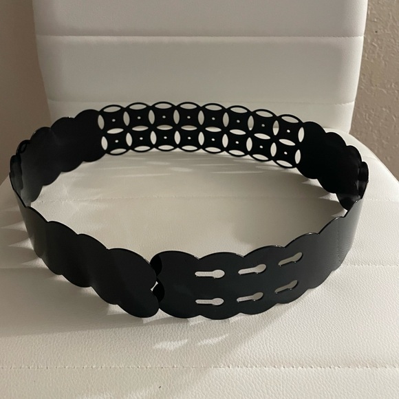 Oscar de la Renta beautiful metal belt in Black